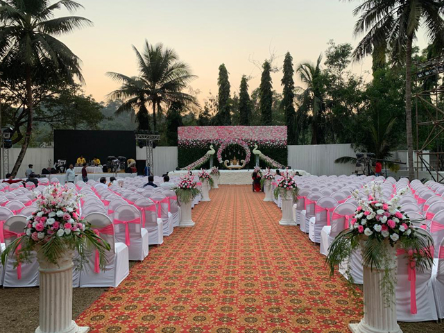 Destination wedding and banquet at Golden Valley